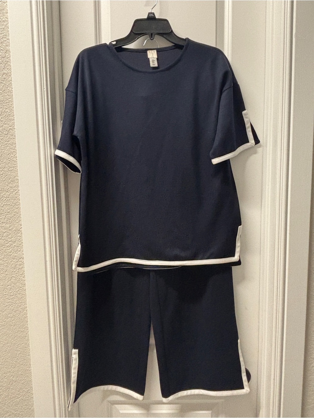 Joie Navy and White Trim Two-Piece Loungewear Set- Size Medium